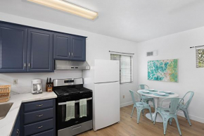 Designer Poolside 1Bed1Bth Retreat